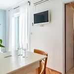 Charming Tale Modun19 Apartman