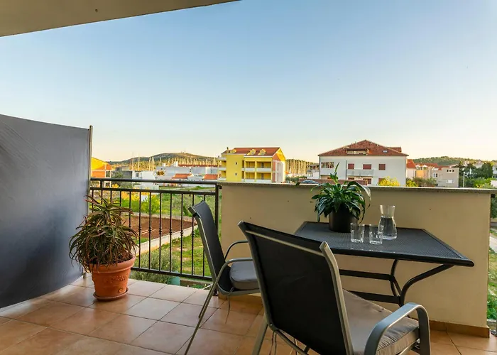 アパート Charming Tale Modun19 *