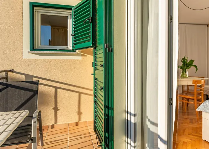 Charming Tale Modun19 アパート ピロヴァッツ